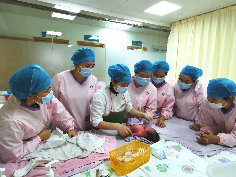 图木舒克市妇婴监护型护送